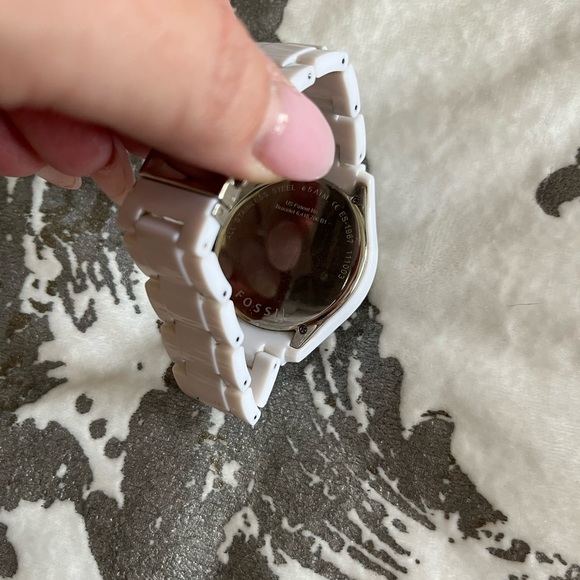 Fossil brand women’s watch - Picture 3 of 3